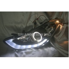 Hyundai Elantra 12- Black Projector Headlamp w Ring & LED
